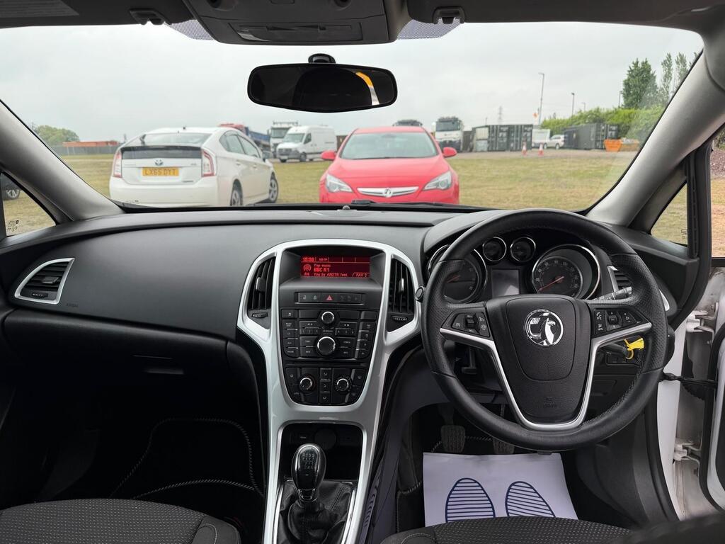 Vauxhall Astra 1.4i Turbo SRi Euro 6 5dr