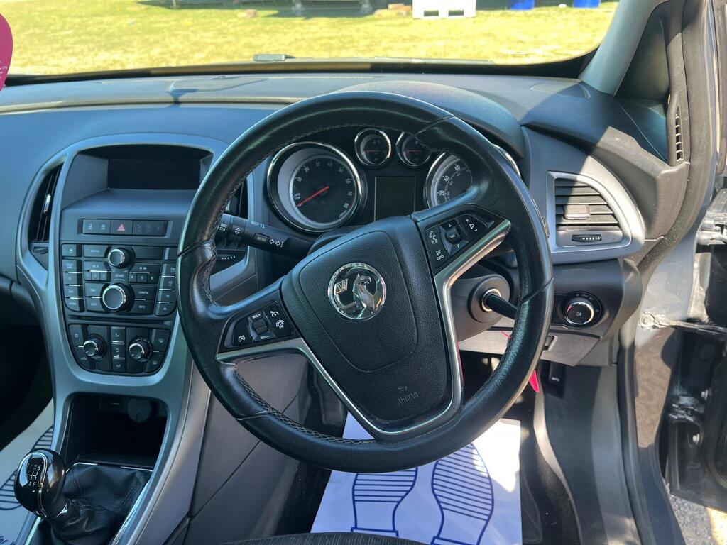 Vauxhall Astra GTC 1.4T 16V Sport Euro 5 (s/s) 3dr 2013